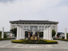 国庆中秋双节同庆，杨艺集团红旗飘扬！