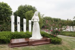 杨艺集团：以工匠心灵展示碑雕工艺的魅力，留想邓丽君的永恒歌声
